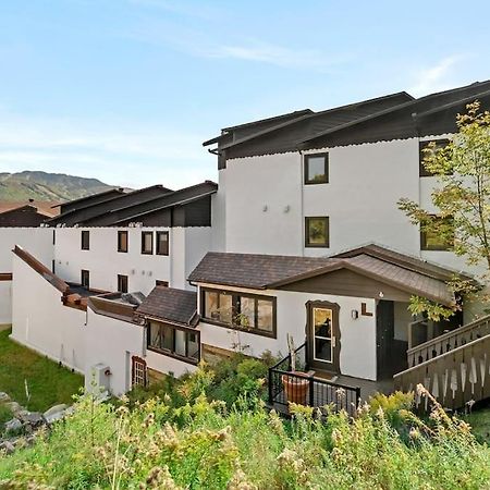 Chic Mt-Tremblant Condo With View On The Lake By Denstays Mont-Tremblant Kültér fotó