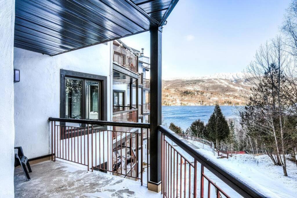 Chic Mt-Tremblant Condo With View On The Lake By Denstays Mont-Tremblant Kültér fotó