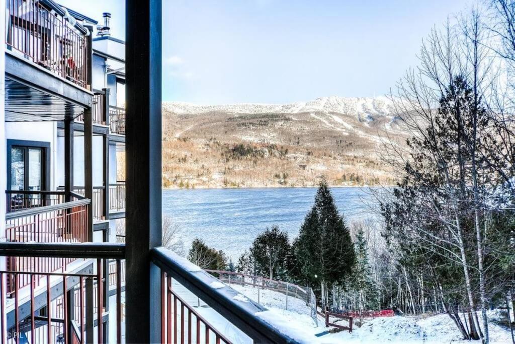 Chic Mt-Tremblant Condo With View On The Lake By Denstays Mont-Tremblant Kültér fotó