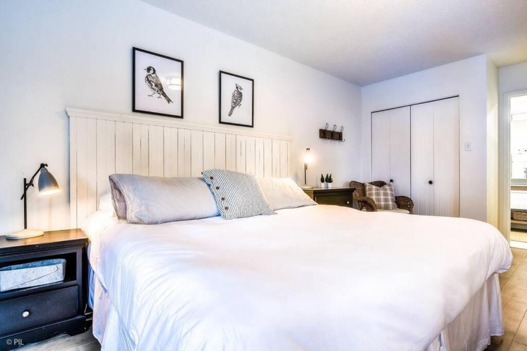 Chic Mt-Tremblant Condo With View On The Lake By Denstays Mont-Tremblant Kültér fotó