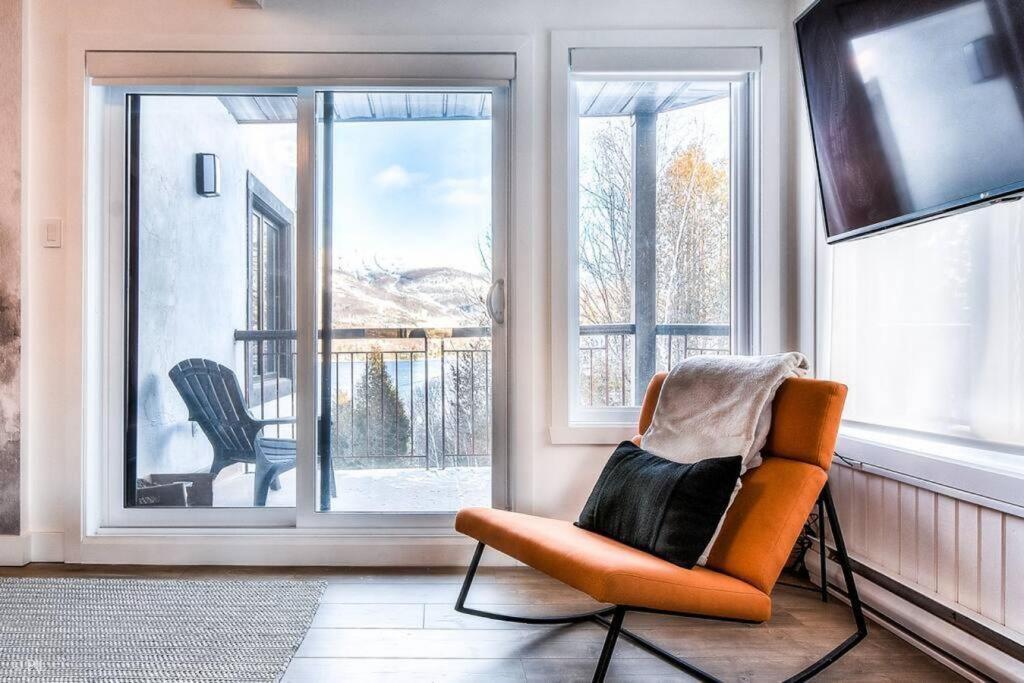 Chic Mt-Tremblant Condo With View On The Lake By Denstays Mont-Tremblant Kültér fotó
